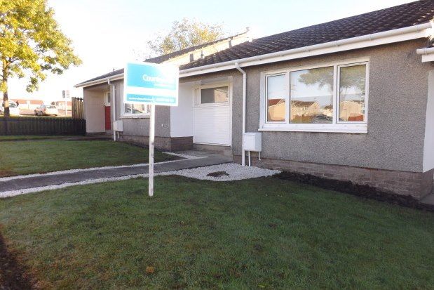 1 bed bungalow to rent in Caldercruix, Airdrie ML6