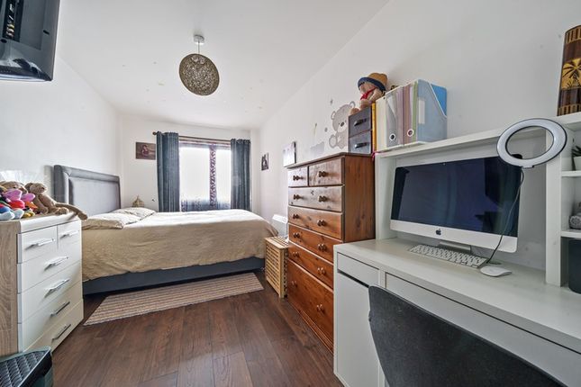 Flat for sale in Sawyers Court, Waltham Cross, Hertfordshire