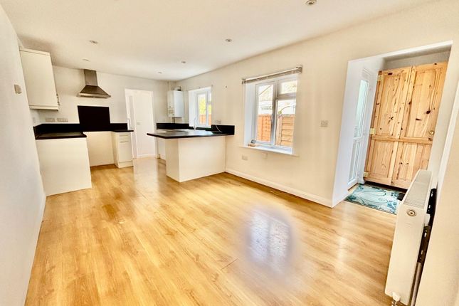 30 Hillfield Road, Selsey photo 3
