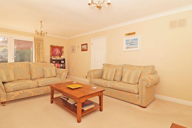6, Crispin Road, Rochester photo 4