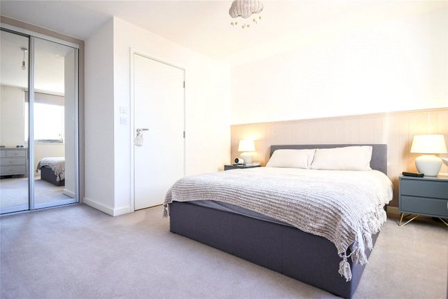 Wintergreen Boulevard, West Drayton photo 4