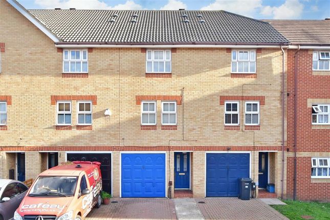 Town house for sale in Lupin Crescent, Ilford, Essex