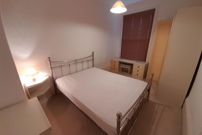 4 Waldrist Bedroom1 Photo1.Jpg