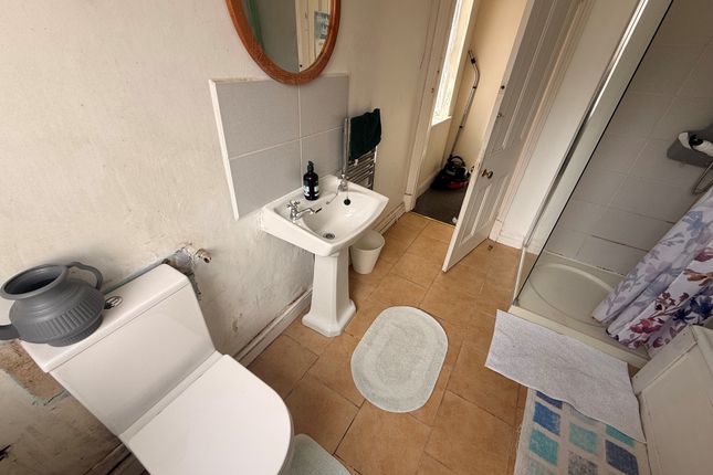 room 1, 47, Russell Street, LOUGHBOROUGH photo 4
