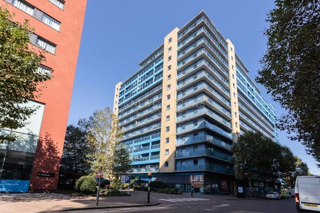 Flat to rent in Westgate Apartments, 18 Western Gateway, Royal Victoria Docks, London