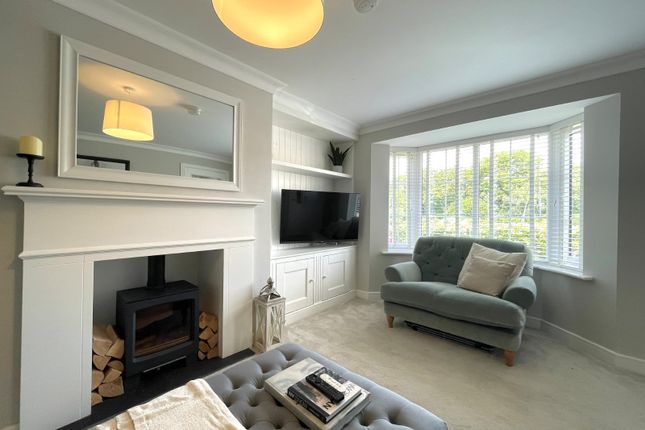 2, Rowan Crescent, West Yorkshire photo 5