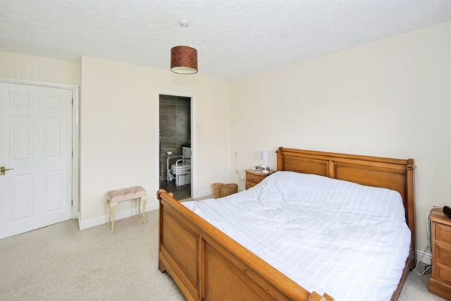55, Dengate Drive, Balsall Common photo 3
