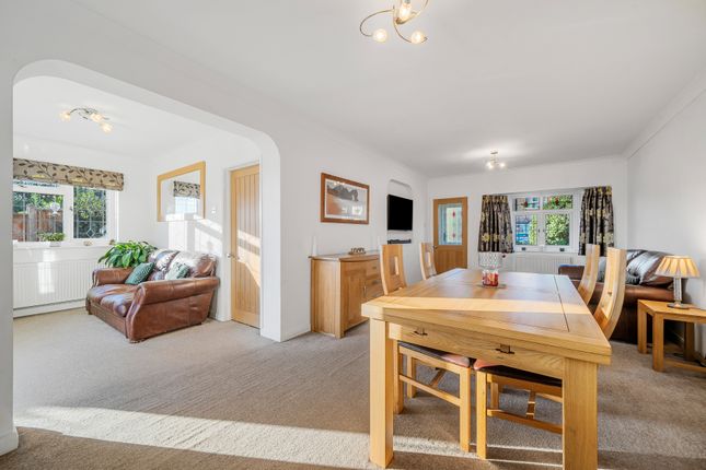 4 Holly Cottages,, Moated Farm Drive, Surrey photo 4