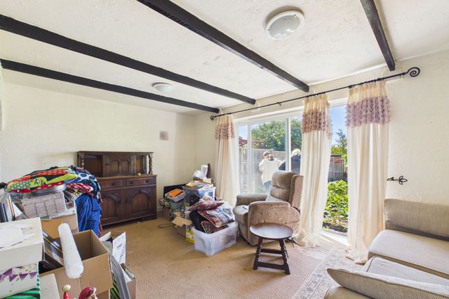 2 Oak End, Huntingdon photo 2