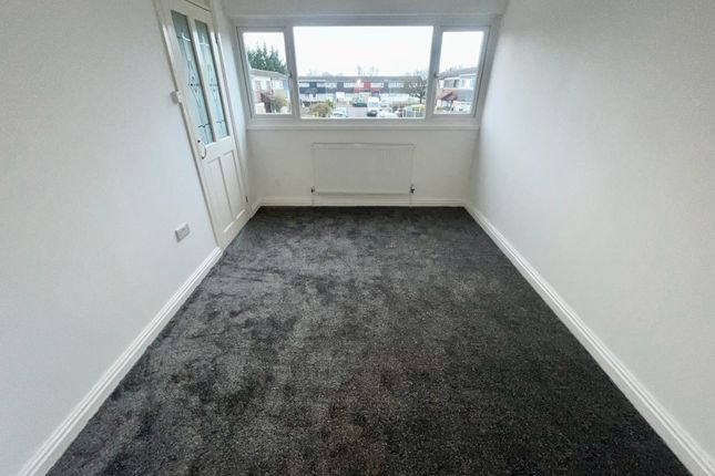 Terraced house to rent in Poplar Avenue, Chelmsley Wood, Birmingham