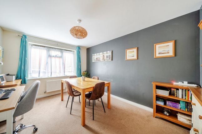 21, Harbin Close, Somerset photo 3