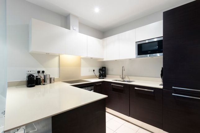 Flat for sale in Ensign House, Battersea Reach