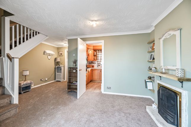24 Plovers Lane, Frodsham photo 3