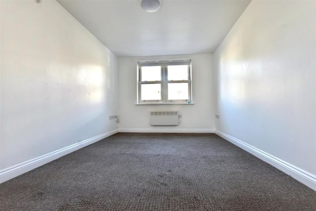 4 Preston Court, 30, Upper Avenue, Eastbourne photo 2