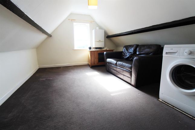 Flat to rent in St. Annes Road, Caversham, Reading