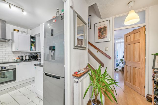 93, Falmouth Road, London photo 4