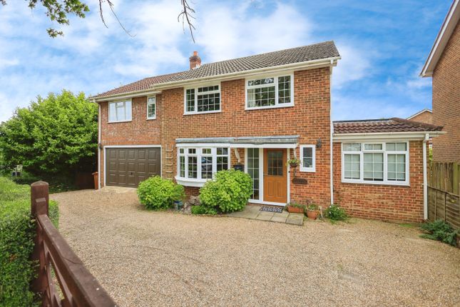 Thumbnail Detached house for sale in Pages Hill, Heathfield, East Sussex