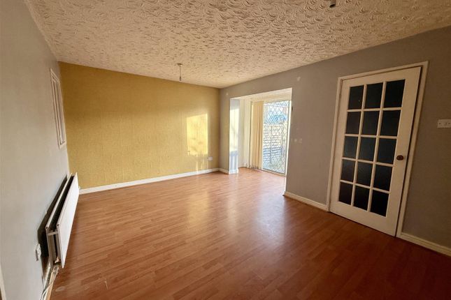 6, Chaytor Court, Darlington photo 3