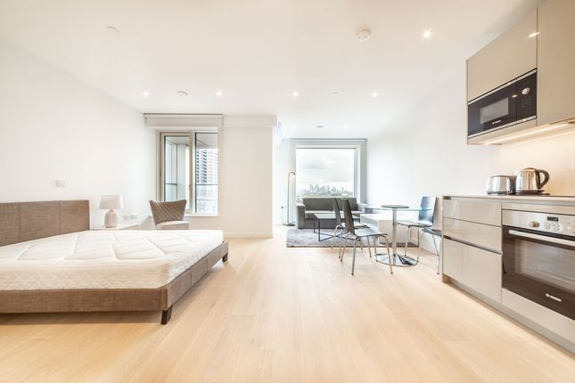 Studio flat on Hurlock Heights, London, £2,383/mo