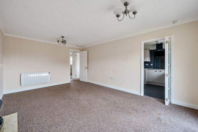 24, Orchard Court, Stonehouse photo 4