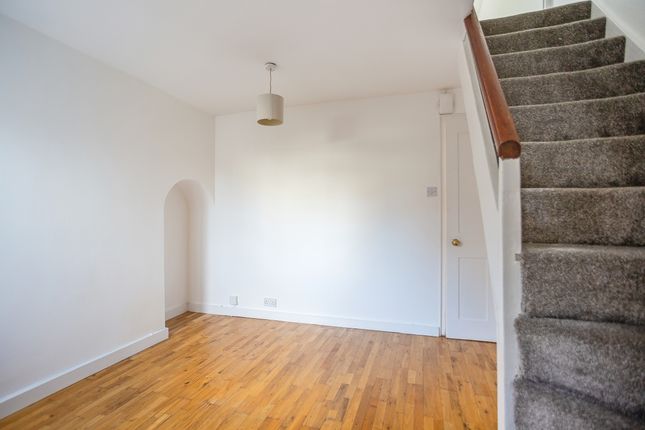 27, Tangier Lane, Windsor photo 4