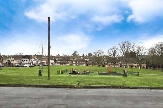 15, Johnson Road, Sittingbourne photo 2