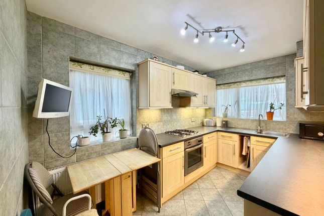 Alison Court,1, Hale Lane, Edgware photo 3