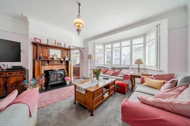 6, Mulberry Lane, Drayton photo 4