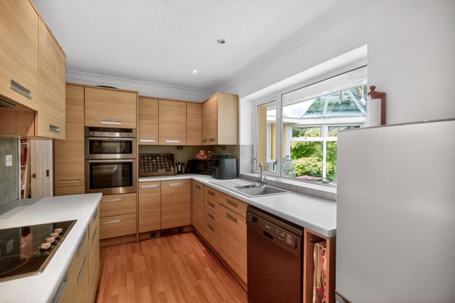 26, Oakdale, Harrogate photo 3