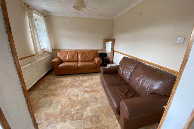 Shared accommodation to rent in Titania Close, Colchester