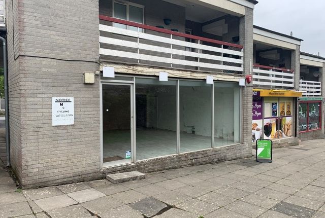 Retail premises to let in 8 Hooe Road, Plymouth