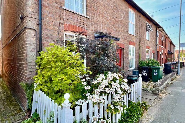 310, Bellingdon Road, Chesham, Buckinghamshire photo 2