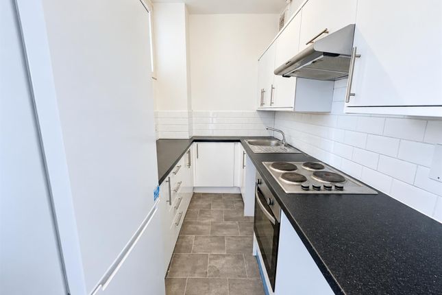 Flat 4 (FFF) 13, Vernon Terrace, Brighton photo 3