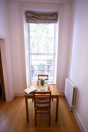 Studio to rent in Cartwright Gardens, Bloomsbury