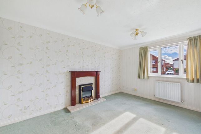 Flat 5, Howards Court, Whitby photo 2