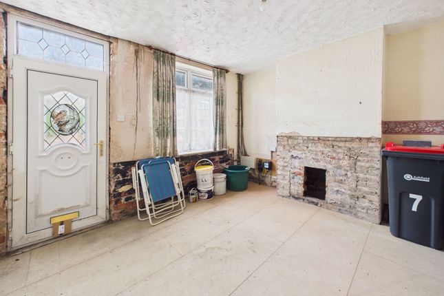 7 Pleasley Road, Sutton-In-Ashfield photo 2