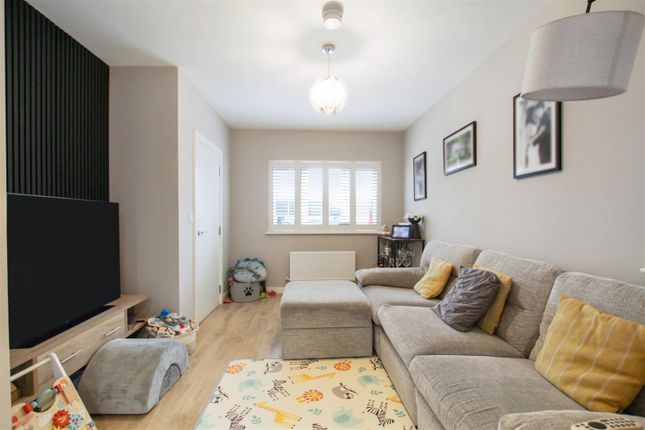 10 Auction Place, Maiden Lane, Crayford photo 2