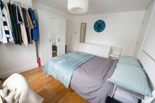 Flat 1, 42, Durand Gardens, Stockwell photo 3