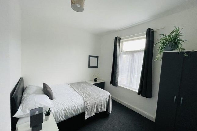 Thumbnail Room to rent in Cecil Street, Walsall