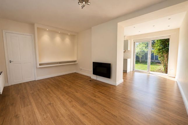 47, Floatshall Road, Manchester photo 2