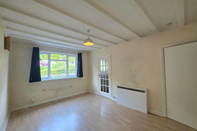 Flat 17, Torquay photo 3