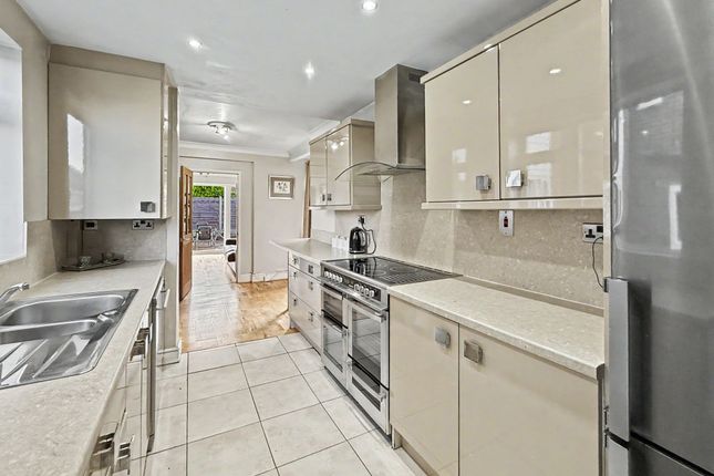 27 Parkstone Avenue, Manchester photo 2