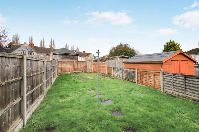 17, Logan Close, Wolverhampton photo 2