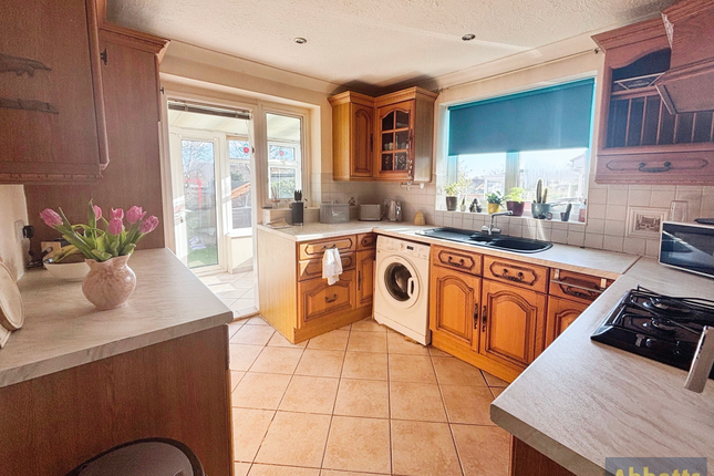 12, Leigh-on-Sea photo 4