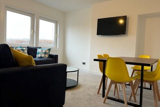 Room to rent in Room 3, Pitmedden Road, Rgu Student HMO Flat Share