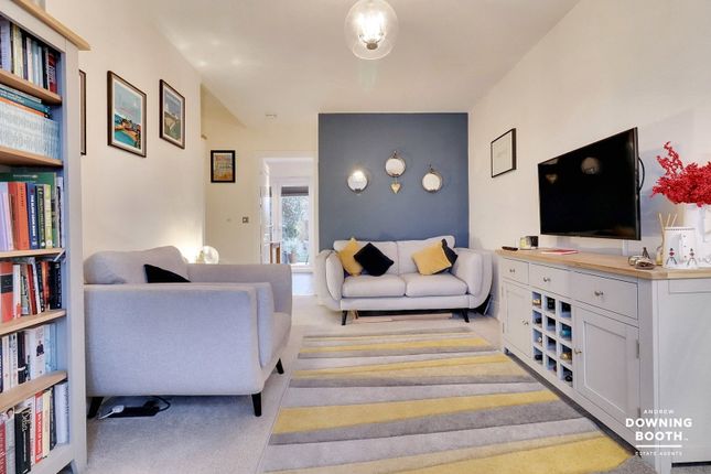 5, Salt Way, Lichfield photo 4
