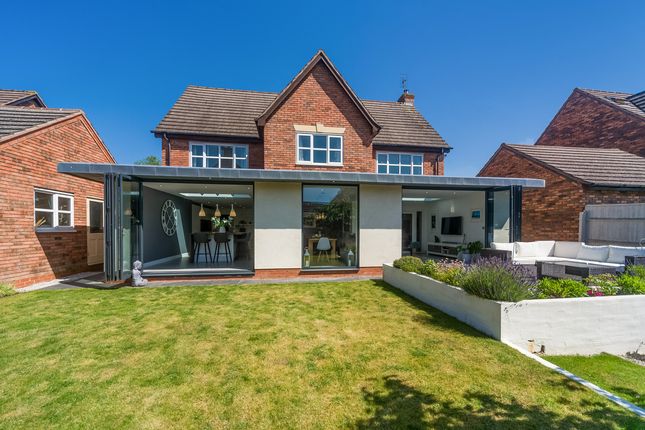 Detached house for sale in Emmerson Avenue Stratford-Upon-Avon, Warwickshire
