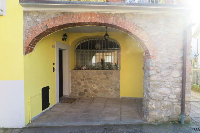 Semi-detached house for sale in Massa-Carrara, Licciana Nardi, Italy