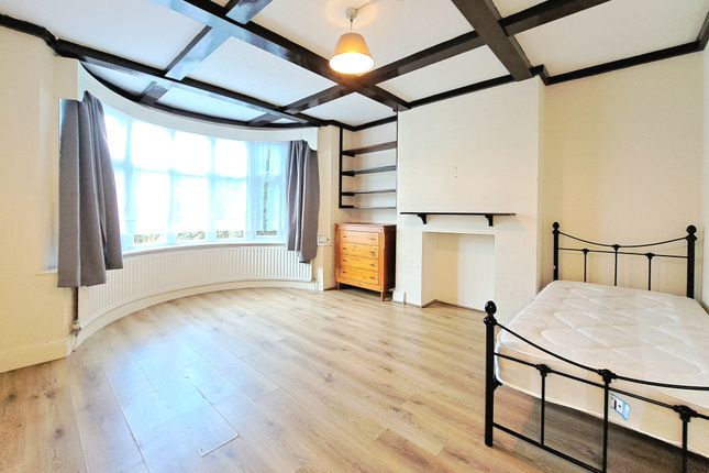 Northwick Avenue, Harrow photo 2