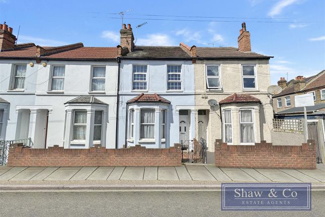 Flat for sale in Cecil Road, Hounslow